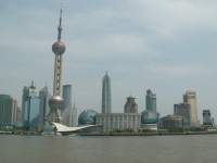 Šanghaj - vlevo věž Perla orientu