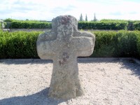 Kříž v klášterní zahradě