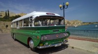 Historický autobus v Marsaxlokku.