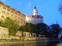 Hrad a zámek od Vltavy.