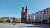 Rynek Glówny s kostelem Nanebevzetí Panny Marie.