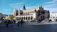 Rynek Glówny a Sukiennice.