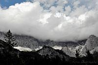 Odpolední mraky halí Dachstein.