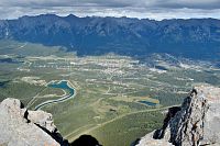 Canmore z Ha Ling Peak.