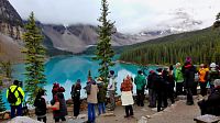 Turisté u Moraine Lake.