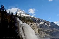 Emperor Falls - vodopády pod Mt. Robson.