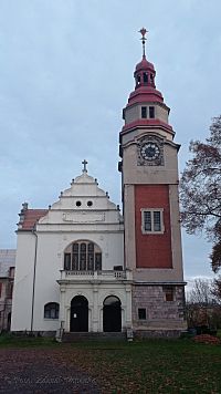 Husitský kostel Zmrtvýchvstání.