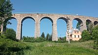 Železniční viadukt ve Smržovce.