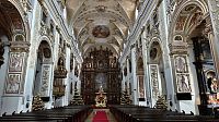 Interiér katedrály.