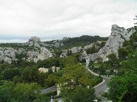 Les Baux-de-Provence  vesnice ve skalách.