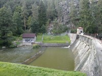 hráz Malé přehrady na Želivce.