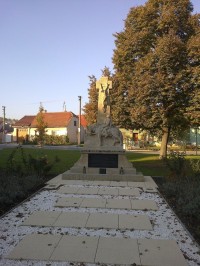 Pomník ve Velkých Pavlovicích.