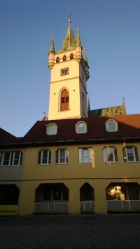 Věž kostela sv. Mikuláše.