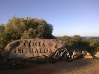 Na kole po Sardinii - výlet  po Smaragdovém pobřeží.