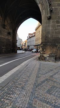 Celetná ulice vedoucí od Pražné brány na Staroměstském náměstí na Starém Městě v Praze