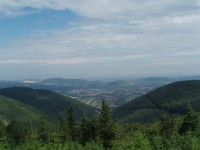 Na horním okraji sjezdovky na Pustevnách, pod námi Trojanovice a Frenštát pod Radhoštěm