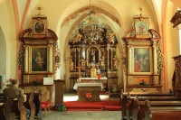 interiér kostela Zvěstování Panny Marie v Zahájí