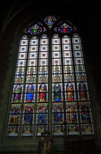 mozaiky oken v katedrále