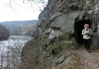 turistické tunely ve skalách