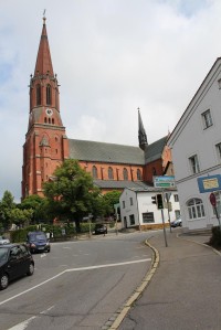 Kostel sv. Mikuláše, pohled od náměstí