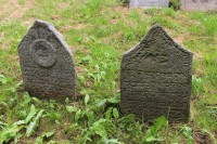 Švihov, náhrobníky na starém hřbitově