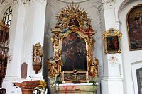 Boční oltář v kostele sv. Jana Křtitele