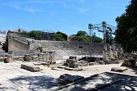 Arles, římské divadlo