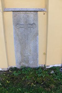 Protivín, náhrobní deska ve stěně kaple sv. Anny