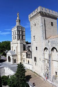 Věž basiliky a zvonice