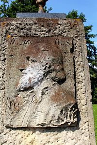 Pomník Mistra Jana Husa, horní část
