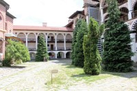 JV strana kláštera