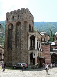 Pohled na zvonici o klášterní budovy