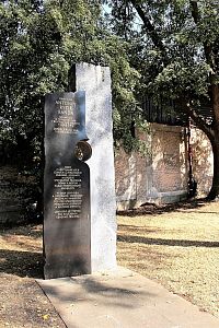 Pomník Aloise rytíře Randy v Bystřici nad Úhlavou.