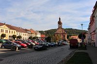 Radnice, kostel sv. Václava.