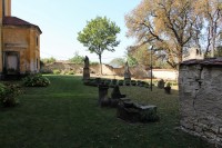 Peruc, bývalý hřbitov u kostela