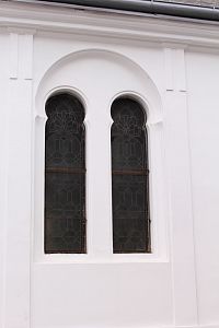 Okno bývalé synagogy