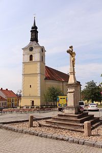 Olešnice, východní průčelí kostela sv. Vavřince
