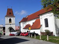 Mladá Vožice, zvonice a kostel sv. Martina