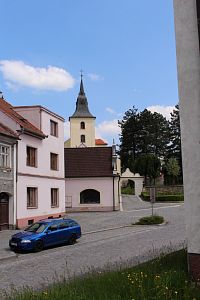 Pohled na kostel od kláštera kapucínů