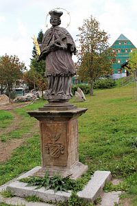 Boží Dar, socha sv. Jana z Nepomuku.