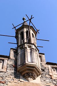 Věžička nad vchodem