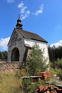 Pohled na kostel od JZ