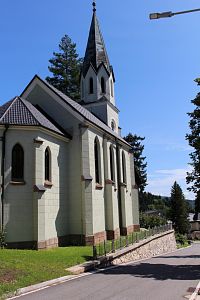 Jižní strana evangelického kostela