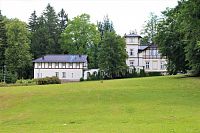 Villa Friedland a Valdštejnská restaurace