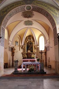 Hlavní oltář kostela
