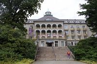 Sanatorium Priessnitz, průčelí budovy