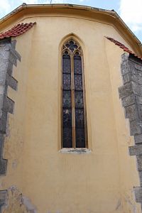 Gotické okno kostela