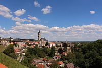 Vlašský dvůr, chrám sv. Jakuba a Hrádek