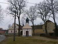 Průčelí kaple