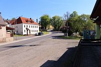 Pohled na náměstí od prodejny